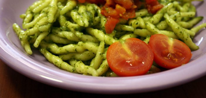 Ricetta Trofie con Pesto & Pomodorini