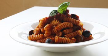 Ricetta Fusilli con Capperi & Olive