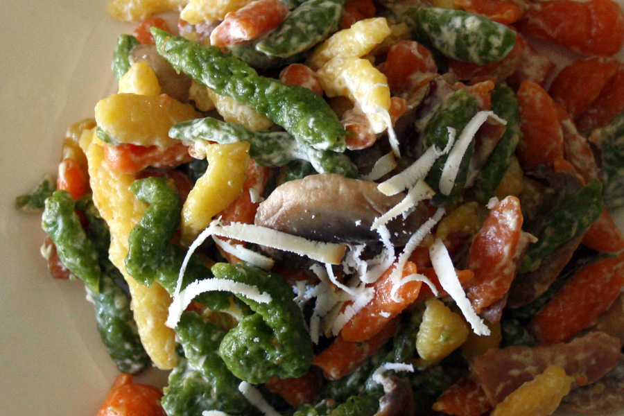 Ricetta spaetzle speck e funghi