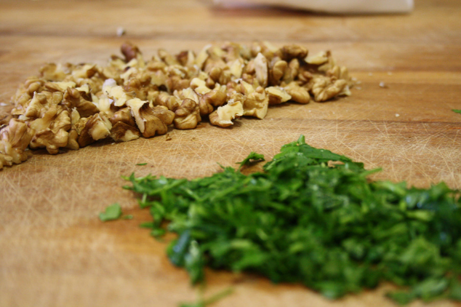 Ingredienti ricetta tagliatelle funghi e noci