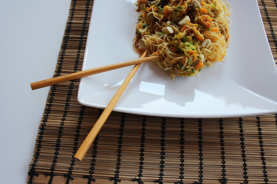 Ricetta spaghetti di riso con verdure