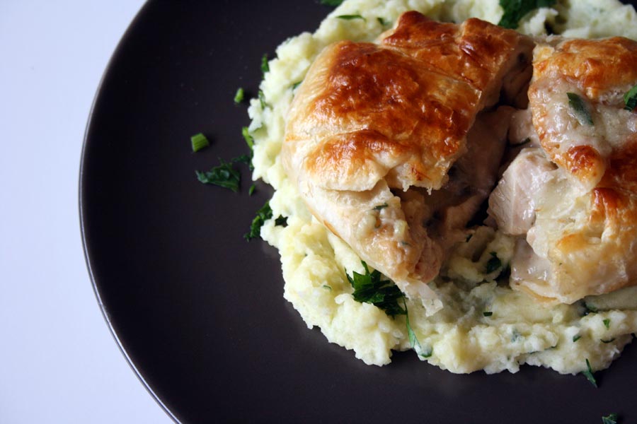 Torta salata ripiena di manzo e pollo: ecco il Pie and Mash!