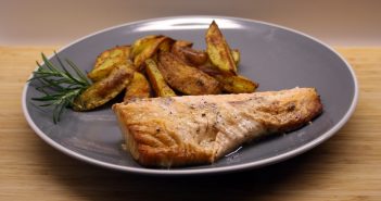 Ricetta salmone patate speziate