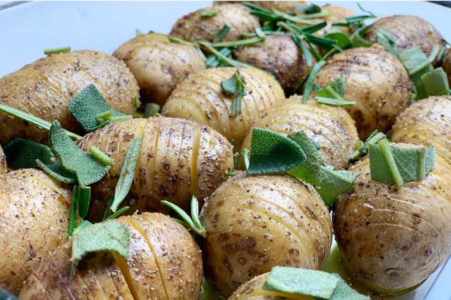 Patate al forno con buccia: il contorno perfetto da non perdere!