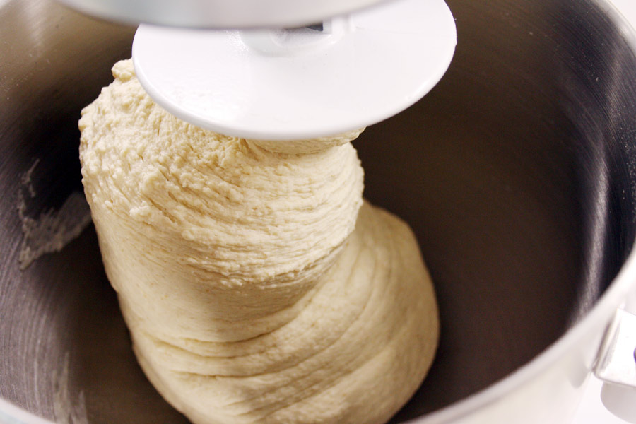 Ecco le dosi perfette per preparare la tua pasta per pizza fatta in casa fragrante e gustosissima! Realizzala in pochi e semplici passaggi, prova!
