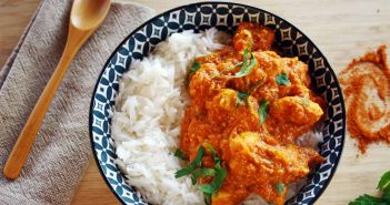 Un modo insolito di preparare il pollo: ecco la ricetta del pollo Tikka Masala, sapori speziati dell'oriente in un piatto davvero unico!