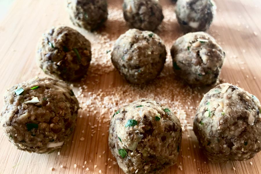 Polpette di lenticchie su crema di zucca, provale questa sera!