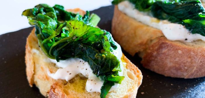 Bruschetta con burrata e cime di rapa, preparala subito!