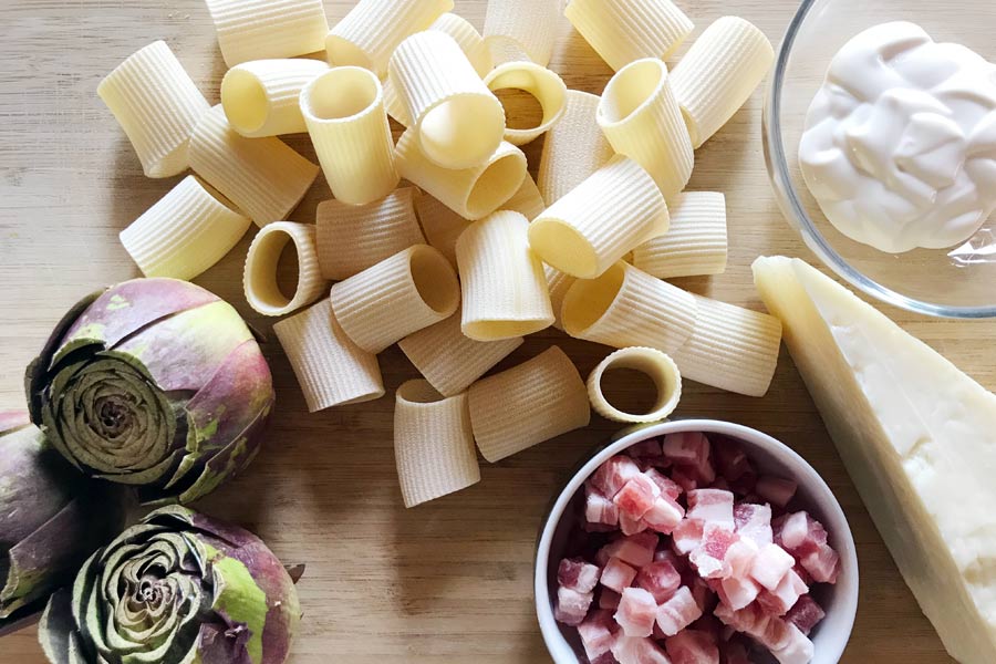 Pasta con carciofi, pancetta e crema di pecorino!