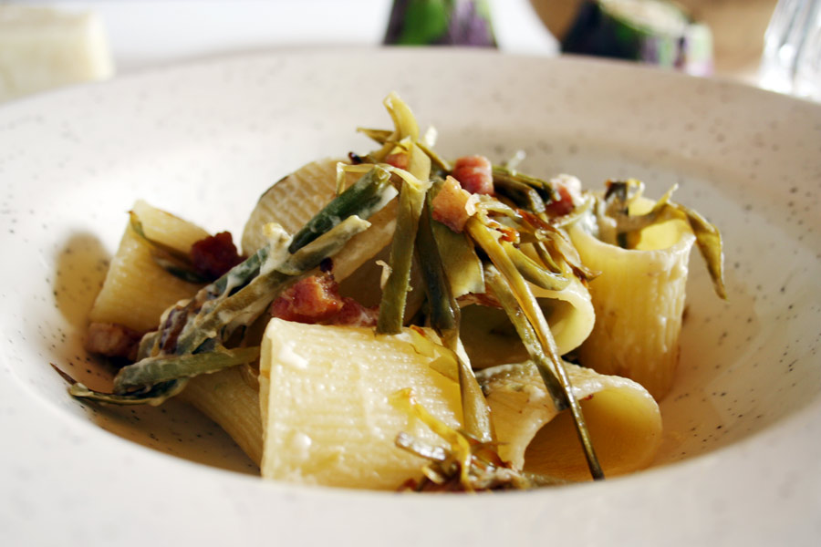 Pasta con carciofi, pancetta e crema di pecorino!