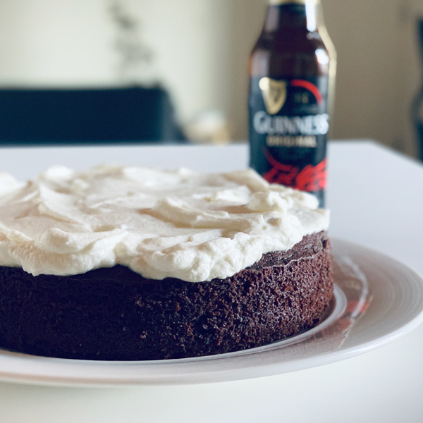 Guinness Cake: la Ricetta che Non Puoi Assolutamente Perderti!