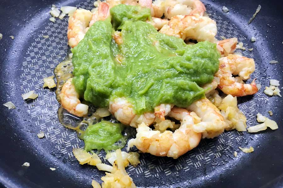 Tagliatelle con gamberi e asparagi