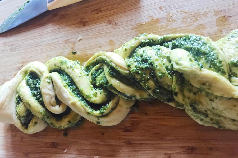 Pan brioche al pesto di basilico