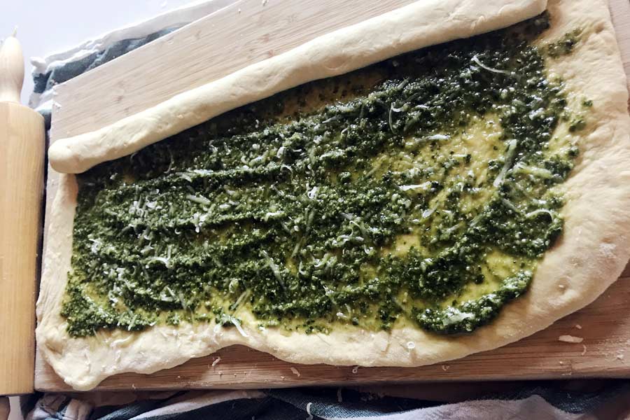 Pan brioche al pesto di basilico