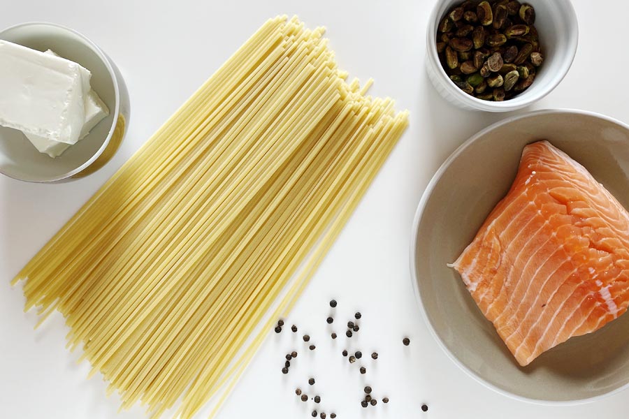 Pasta salmone e pistacchi